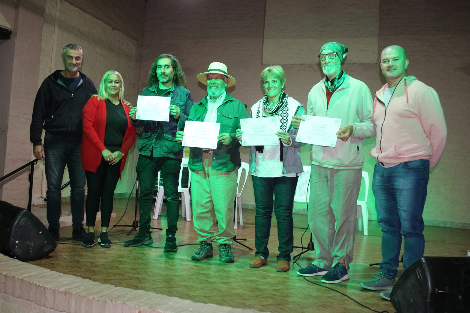 Image default