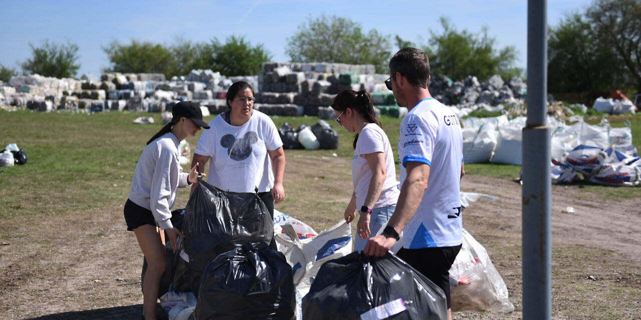 Estudiantina 2025 en Crespo: el eco-challenge aportó más de cinco mil kilos de botellas y tapitas al Parque Ambiental