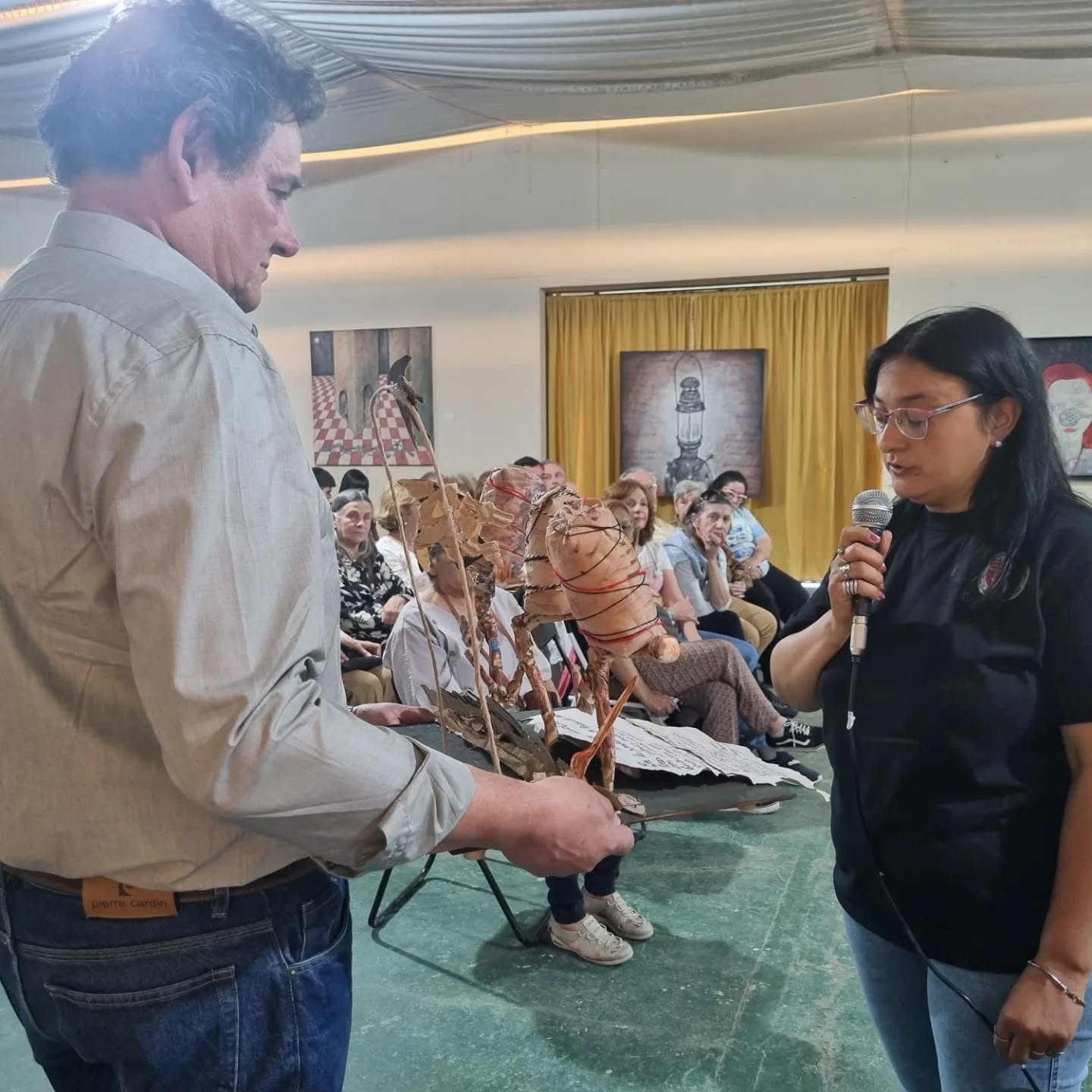 Presentación de "Arqueología del devenir colectivo" en Hasenkamp