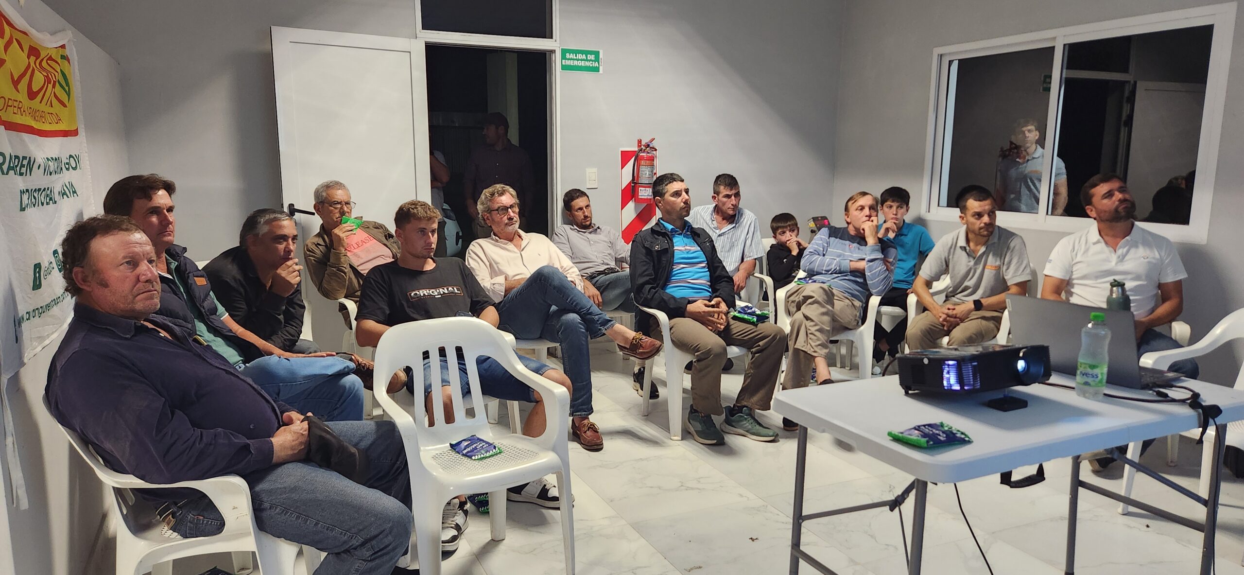 COOPAR reunió a productores en Crucesitas Octava con foco en la próxima campaña de maíz