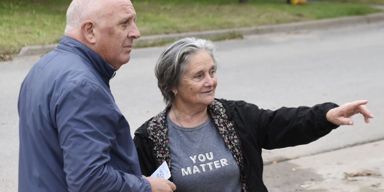La plaza de mi barrio: con los vecinos el Municipio comienza a diseñar un nuevo espacio confortable en Crespo