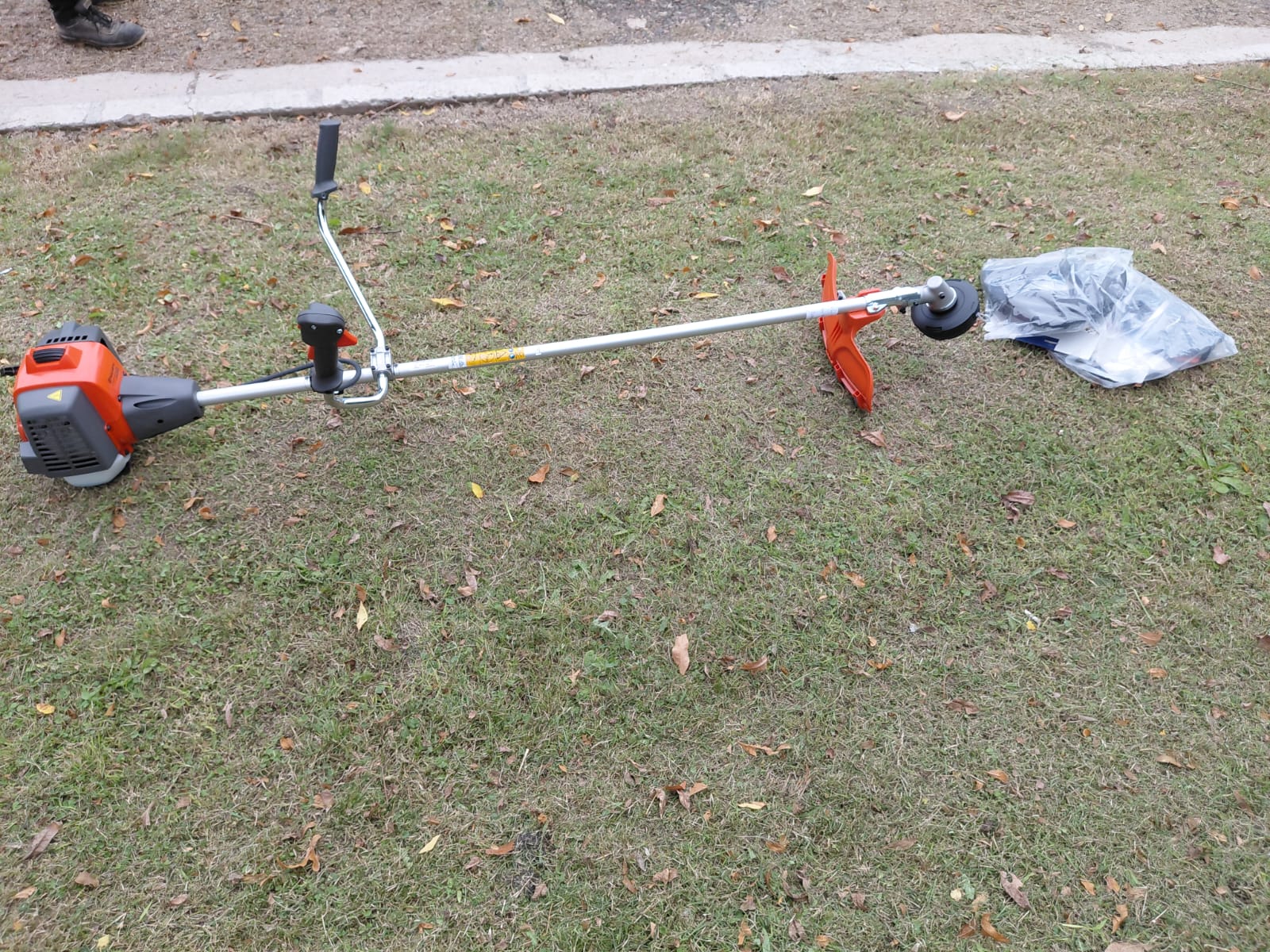 Adquisición de una motoguadaña profesional en San Rafael