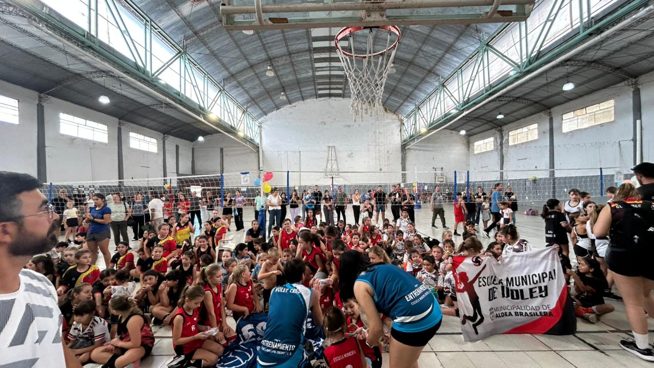 Gran jornada de minivóley en Valle María