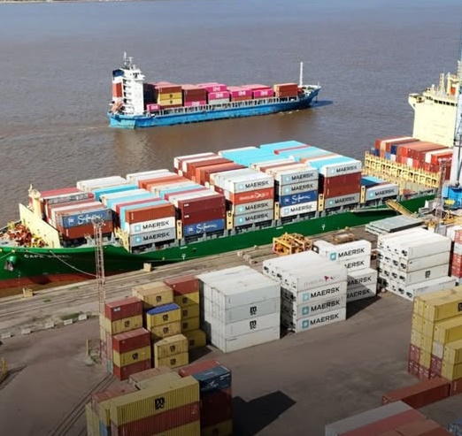 Operadores describen como "un caos logístico" a los accesos terrestres al puerto de Rosario