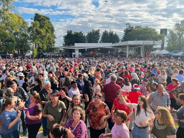 Edición inolvidable de la Fiesta del Trabajador en Aldea María Luisa