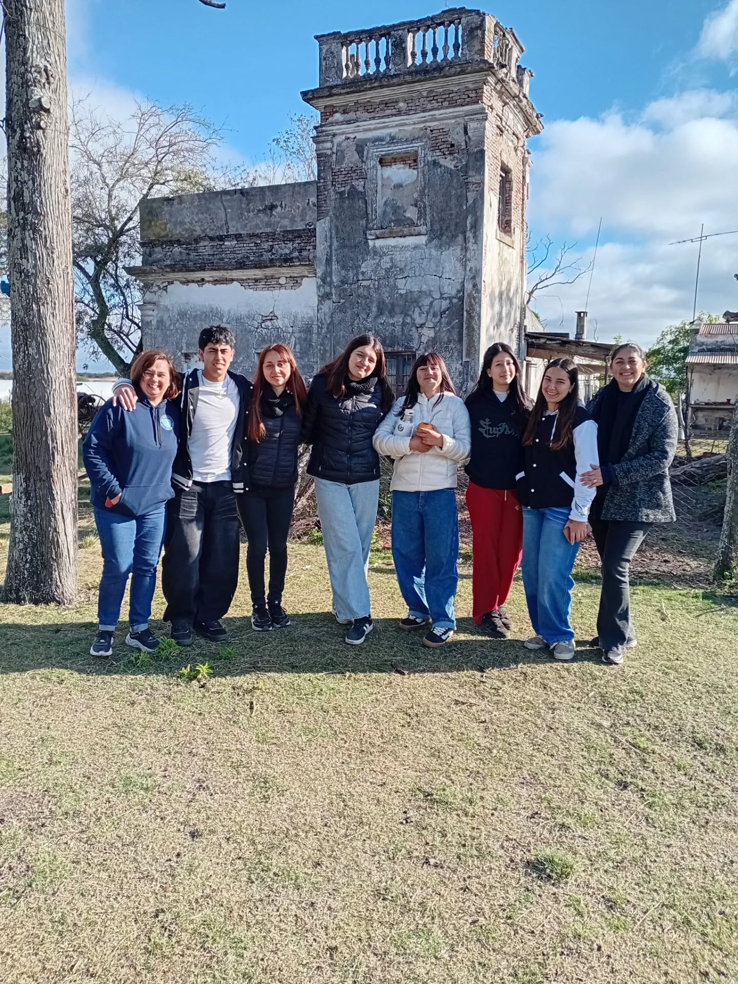 Hasenkamp: Visita de alumnos a la Estancia "Los naranjos"