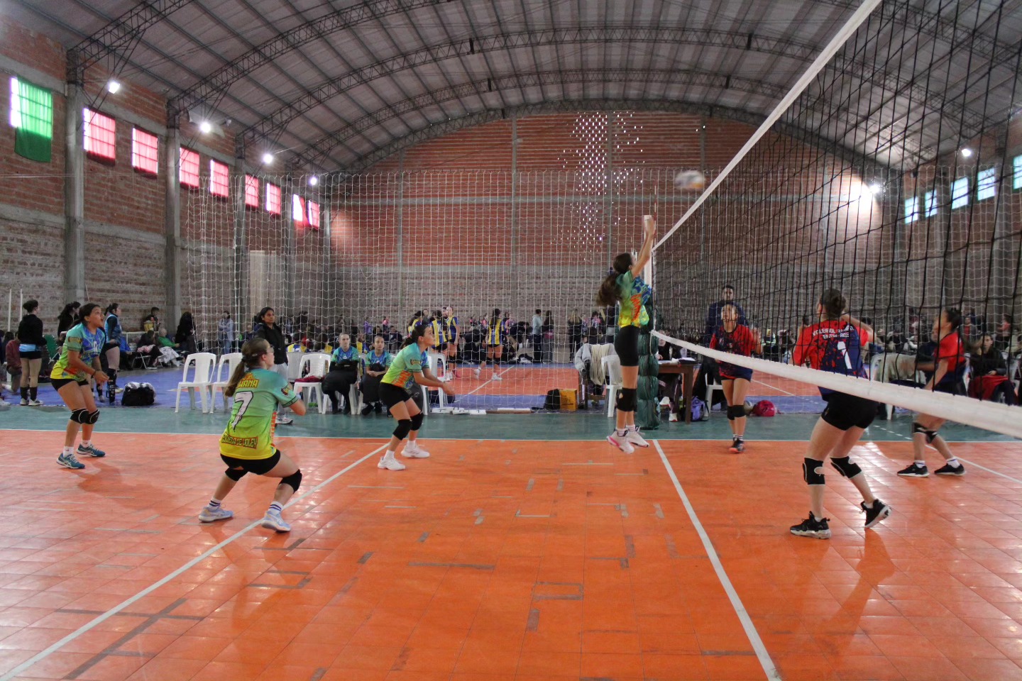 Voley: actividad de la LIPROME Sub 14 en Hernández