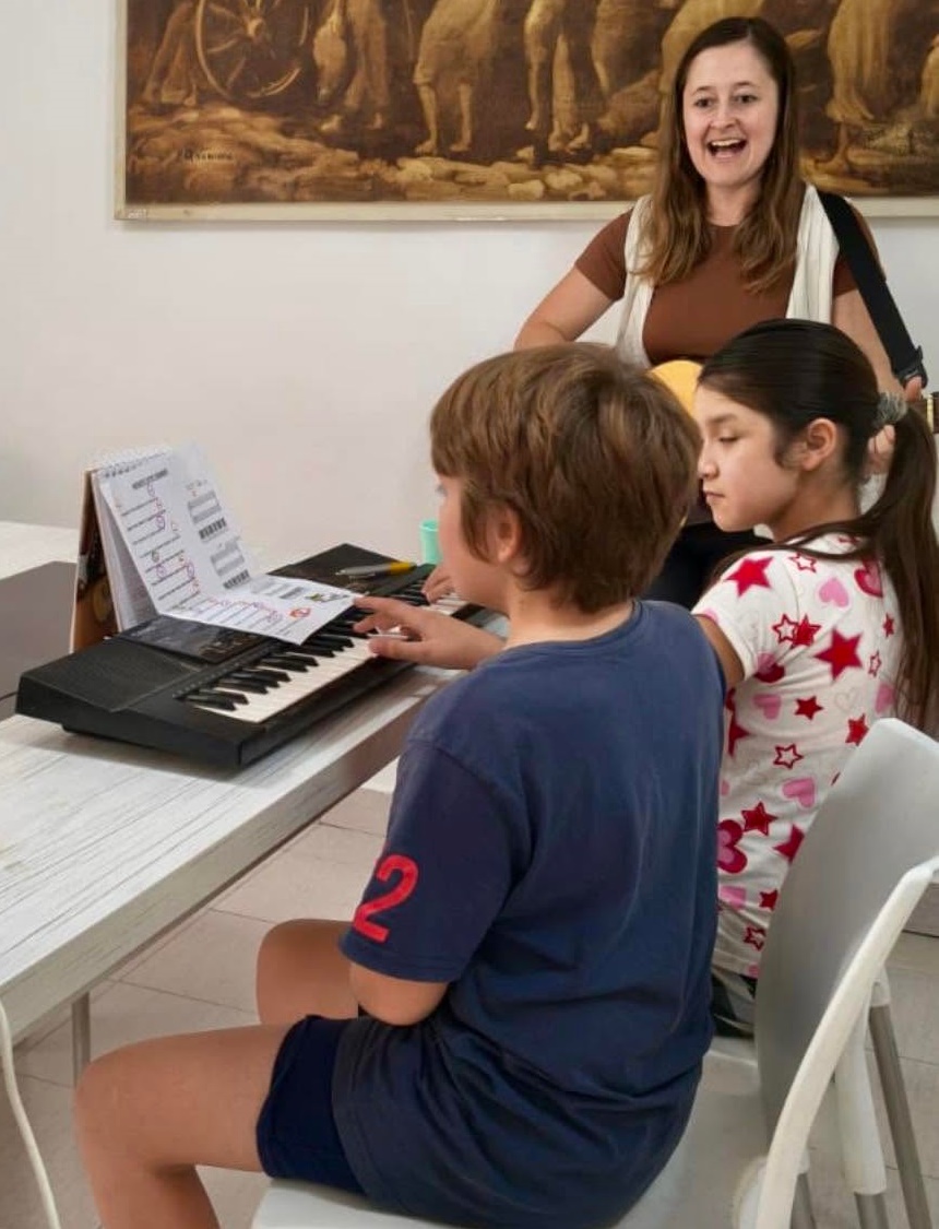 Adquisición de elementos para el Taller de Música de Spatzenkutter