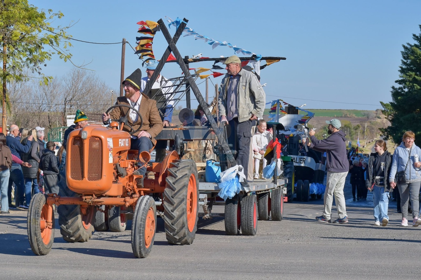 Caravana festiva por el 148º Aniversario de las Aldeas Madre