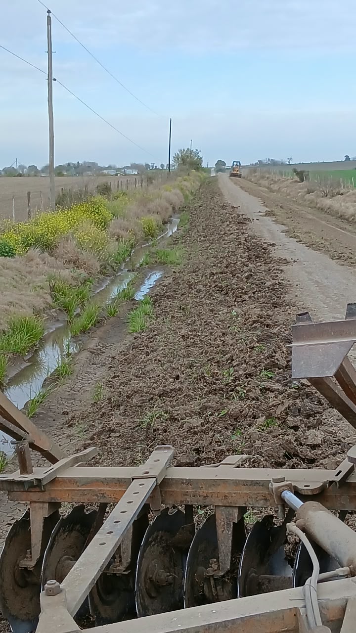 Caminos y espacios mejorados en Eigenfeld Merou