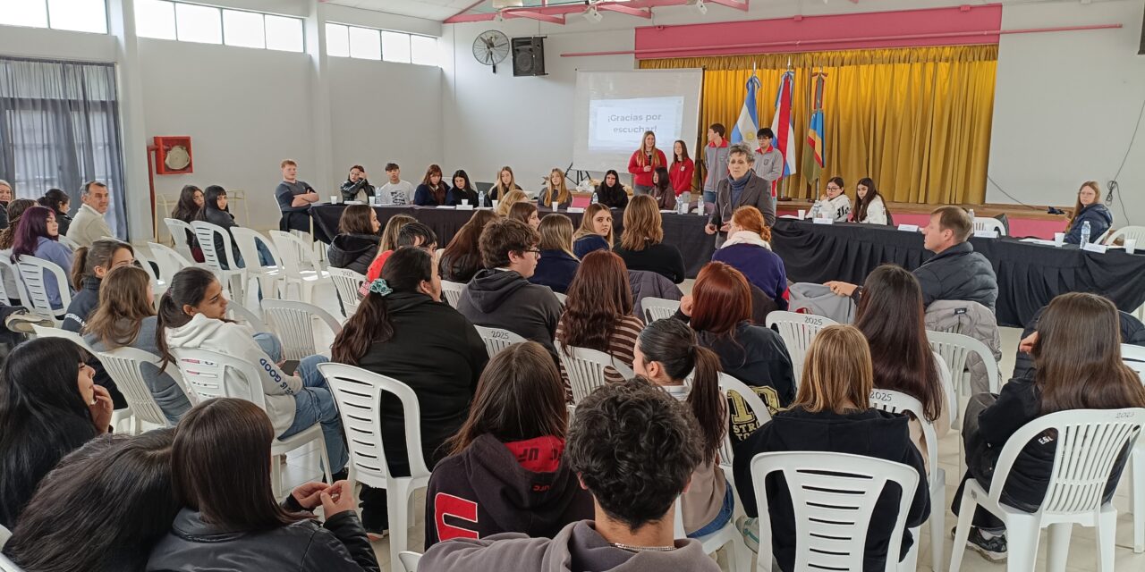 Tercera sesión del Concejo Deliberante Juvenil en Crespo