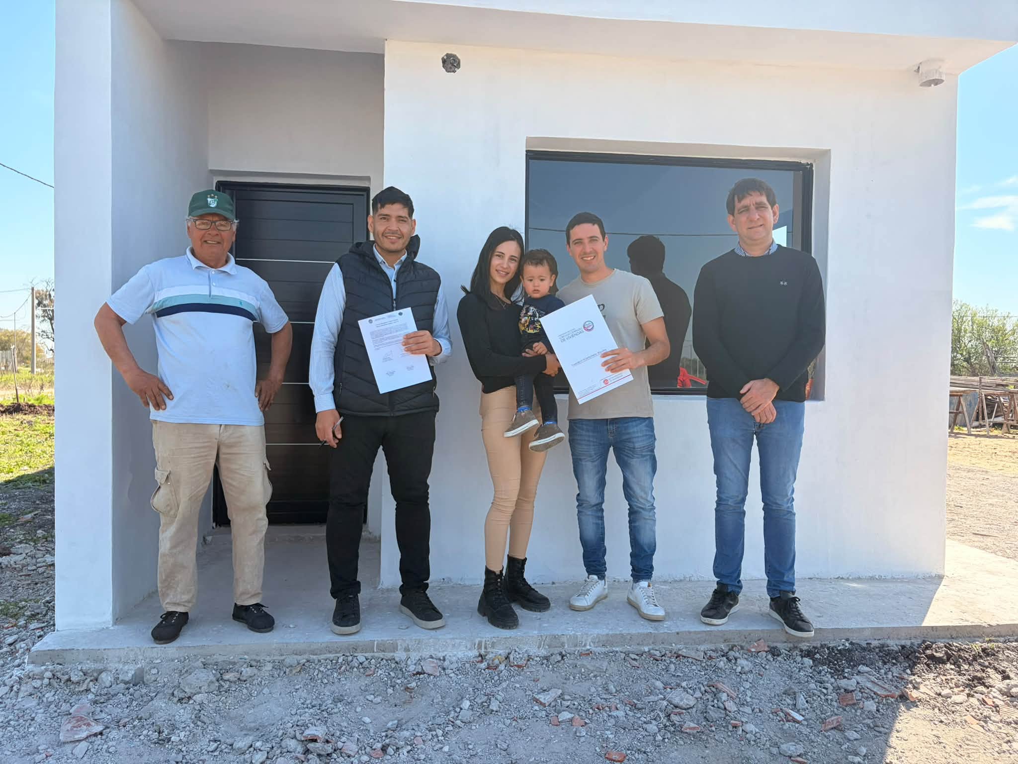 En Hasenkamp otra familia cumple el sueño de la casa propia