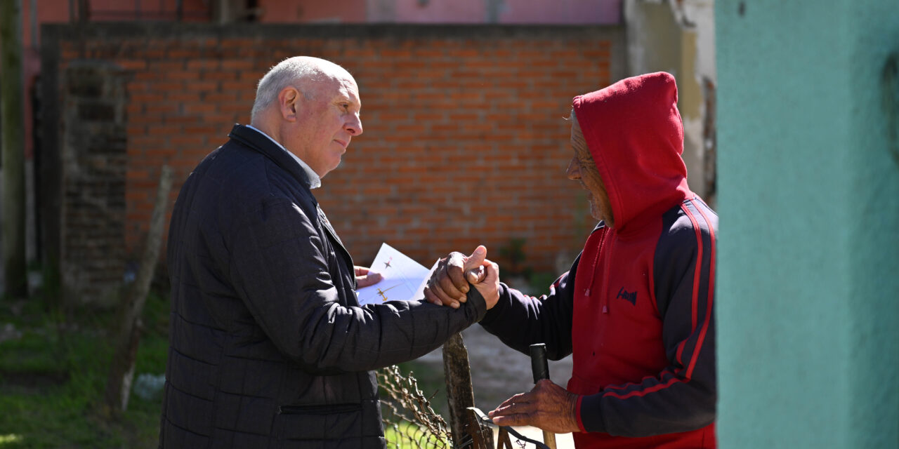 Plan Integral de Obras en el Barrio Azul: recambio de rejilla del entubado del Acceso Presidente Perón de Crespo