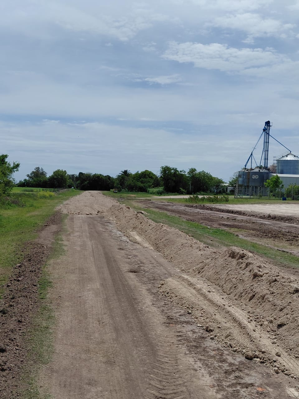 Obras y mejoras en Aldea San Rafael