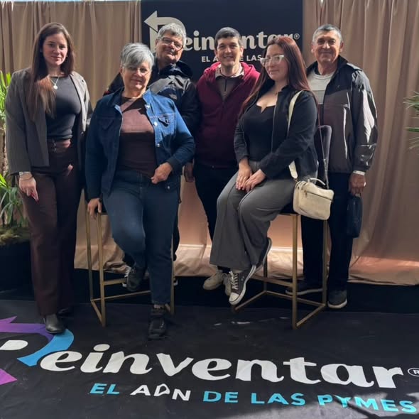 Emprendedores de Hernández en el Foro Reiventar