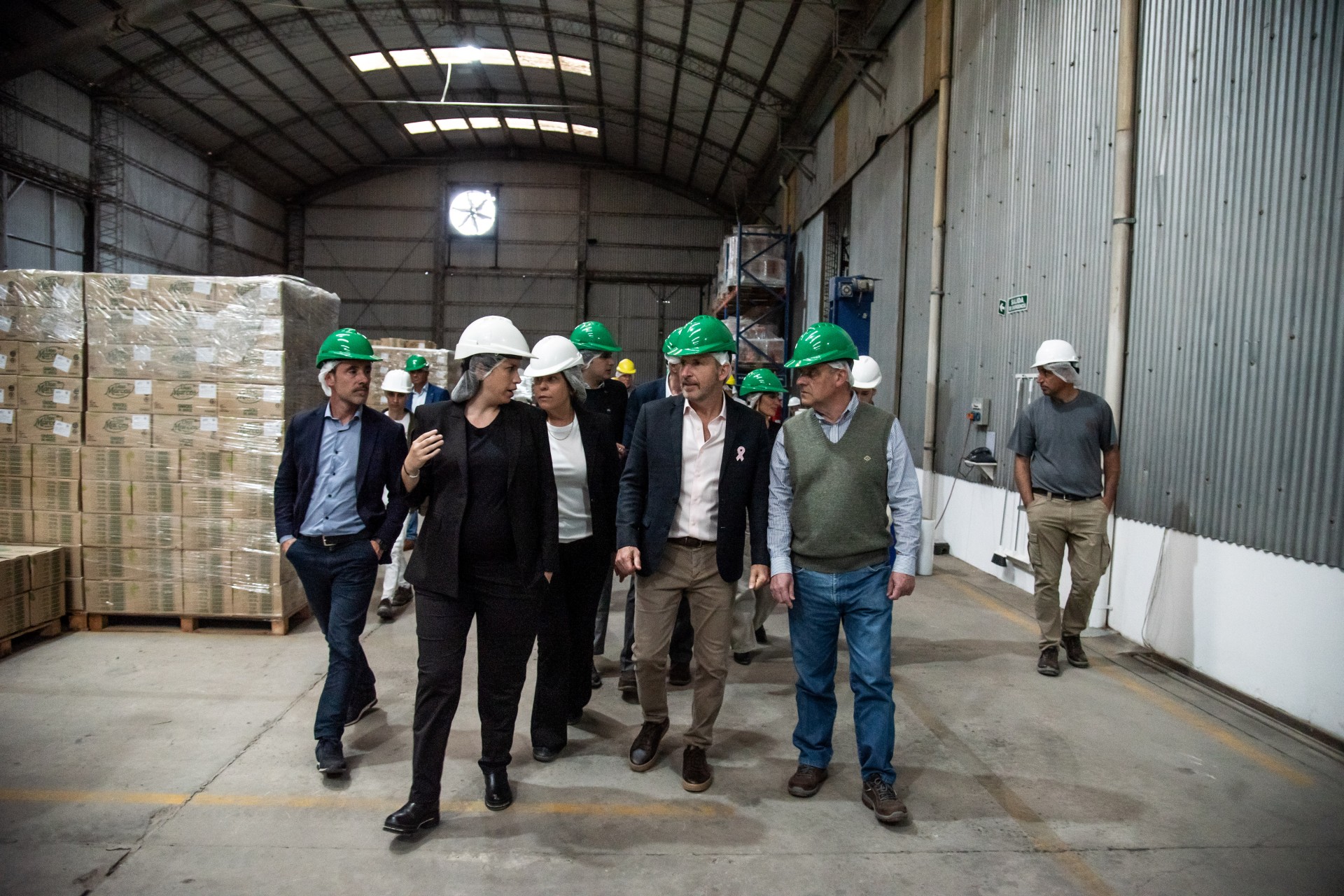 Frigerio visitó una empresa arrocera de San Salvador que amplía su capacidad productiva con financiamiento del CFI